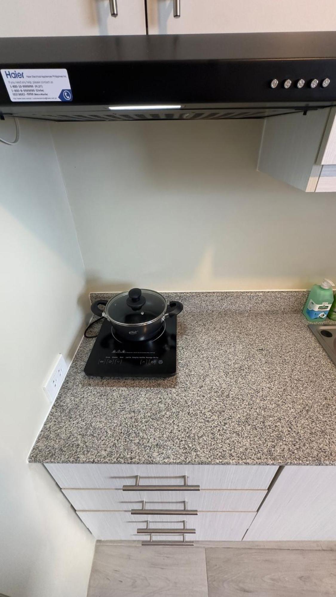 Modern & Comfy Studio - Steps From Ayala Mall, Cebu City Ngoại thất bức ảnh